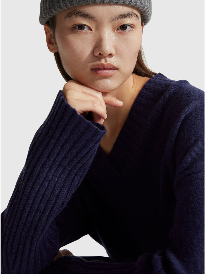 V NECK SWEATER L/S Women image number 4